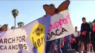 Nueva orden ejecutiva desafía la matrícula estatal para Dreamers