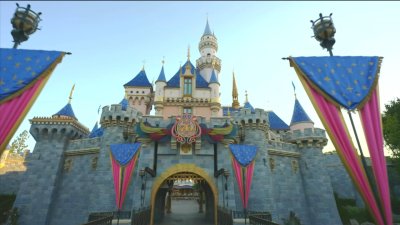 Disneyland Resort festeja 70 años con una canción de los Jonas Brothers