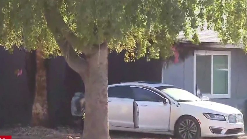 Conductor choca con árbol y provoca incendio en Peoria