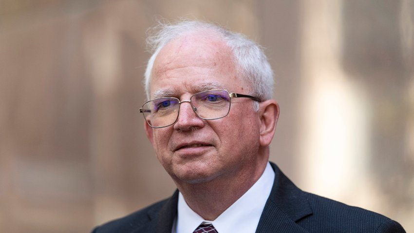Fiscales de Arizona reciben orden de devolver el caso de los electores falsos al gran jurado