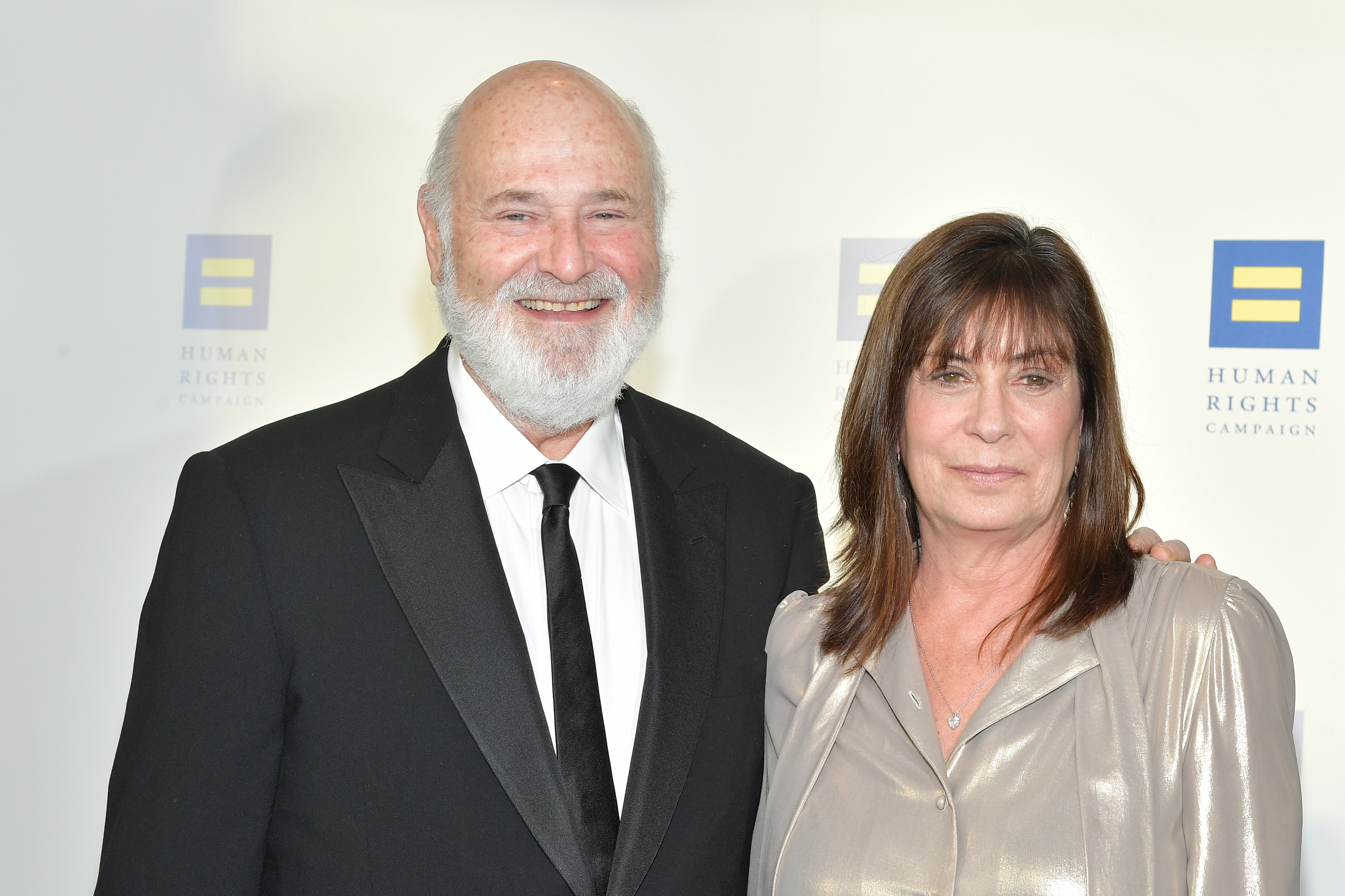 Revelan la causa de muerte del cineasta Rob Reiner y su esposa Michele