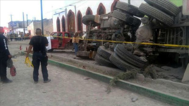 México: Mueren 25 peregrinos en terrible accidente vial