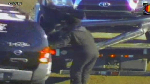 Video: Por un pelo se salva de la muerte