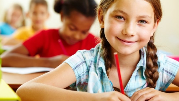 Video: Más inglés, menos español en escuelas