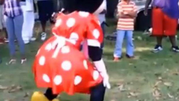 Video: Minnie bailando el "perreo" desata furor