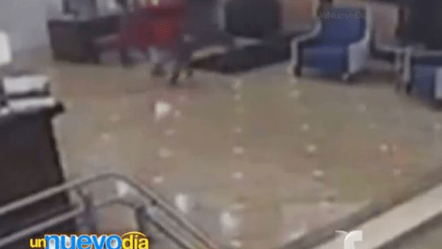 Video: Golpea y arrastra a mujer en hotel