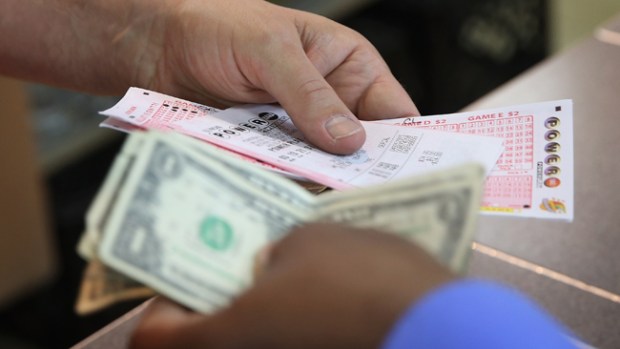 Video: Tres ganan $448 millones de Powerball