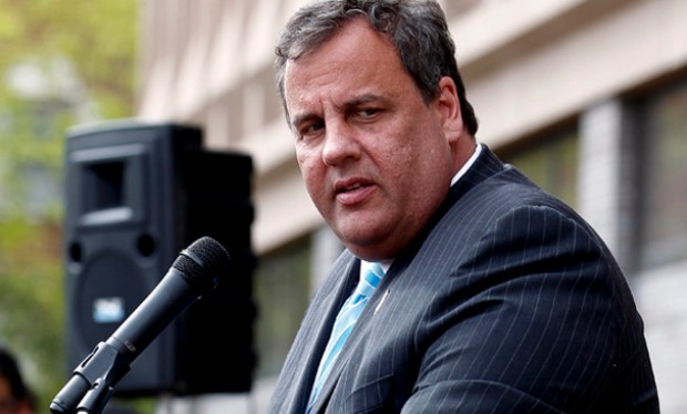 Video: Escándalo golpea a gobernador Christie