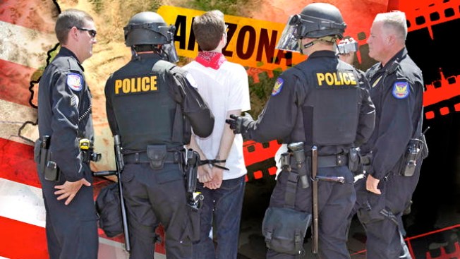 Policía y Arpaio discriminan a latinos