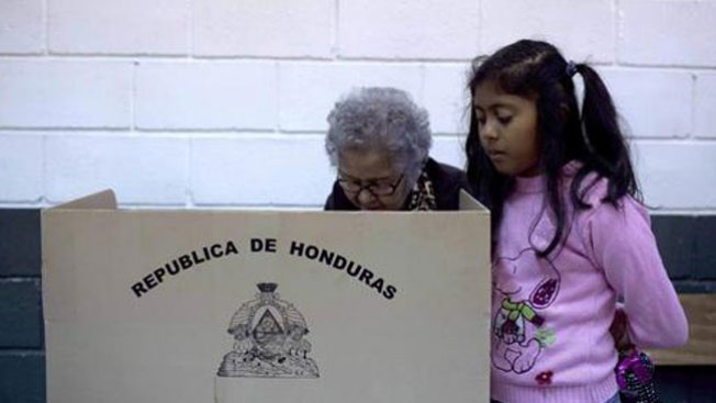 Hernández lidera conteo en Honduras