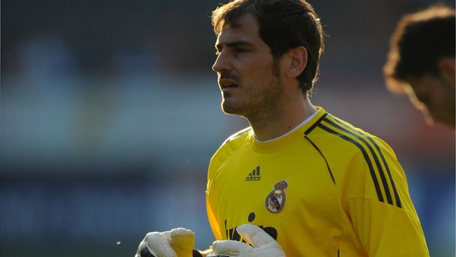 Iker Casillas ¿con las manos en la masa?