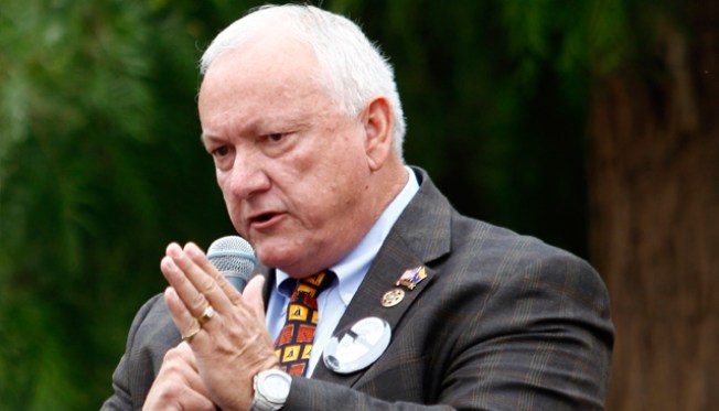 Russell Pearce busca regresar a la legislatura